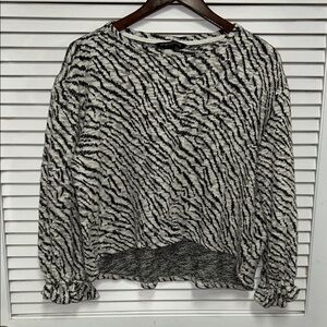 Sharagano Black and White Zebra Print Top/Sweater